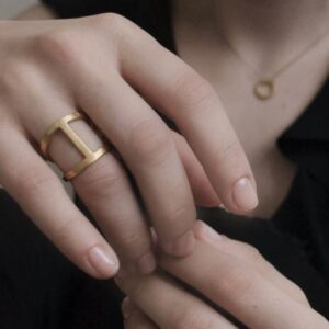 A Kind of Magic Big Ring Gold Lady