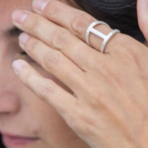 A Kind of Magic Big Ring Silver lady