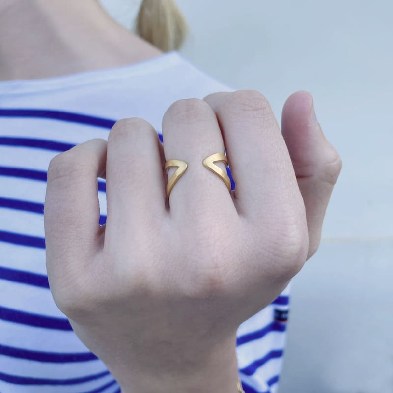 A-Kind-of-Magic-Ring-Gold-lady A Kind of Magic Ring Gold lady