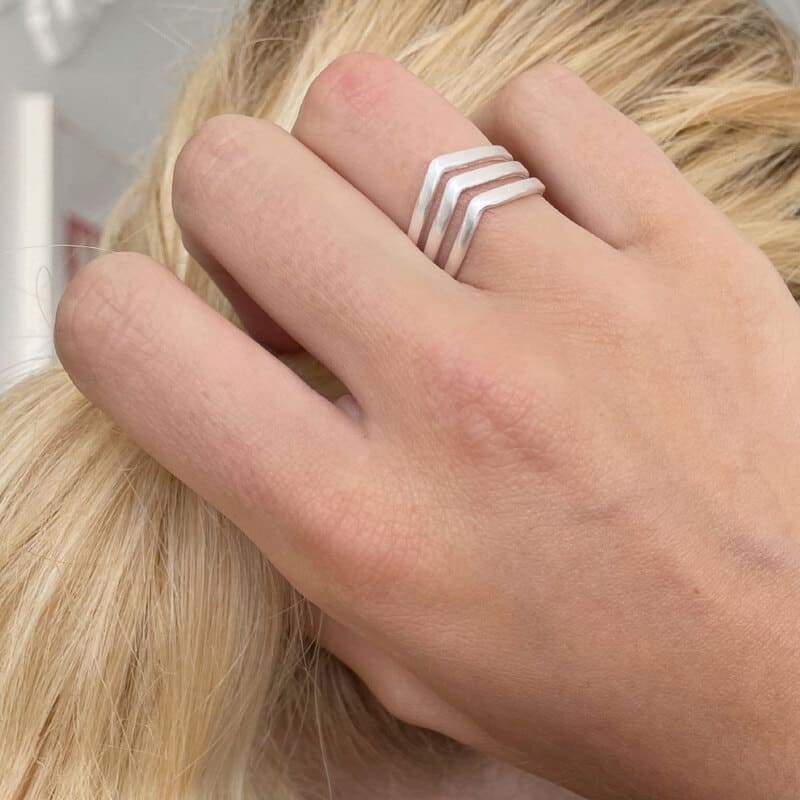 A-kind-of-magic-wonderwoman-triple-ring-silver-lady A kind of magic wonderwoman triple ring silver lady
