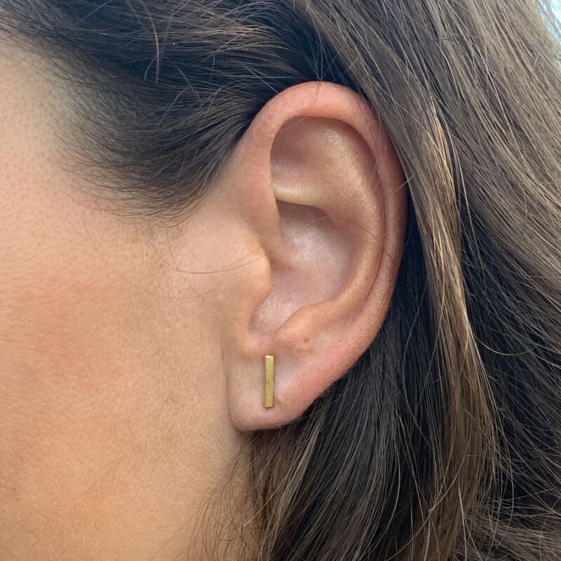 Kam-in-Earrings-gold-lady Kam in Earrings gold lady