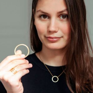 La Cala M Short Circle Necklace Gold Lady