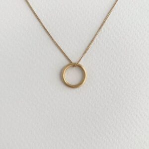 Nicola Circle Pendant gold