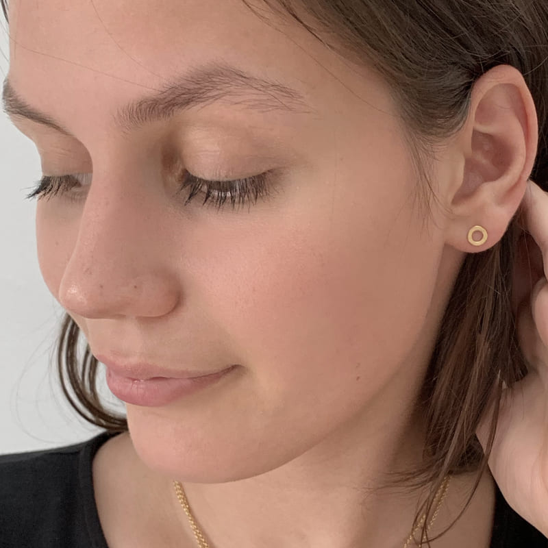 one-soul-supermini-circle-earrings-gold-lady one soul supermini circle earrings gold lady