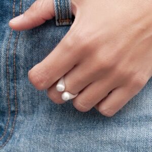 teardrop silver ring lady