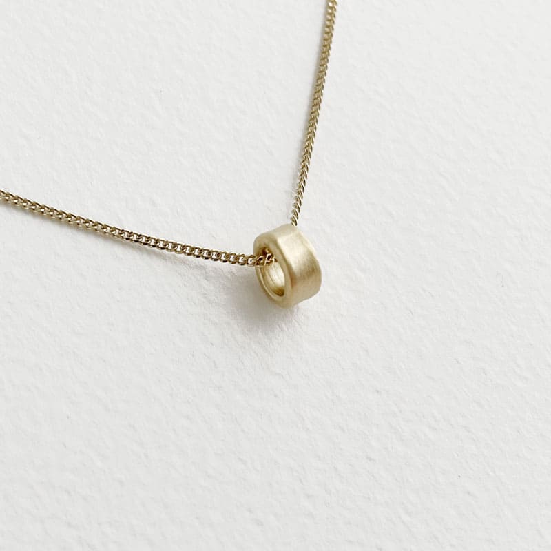 Bretagne-Xs-pendant-Gold-2 Bretagne Xs gold plated necklace