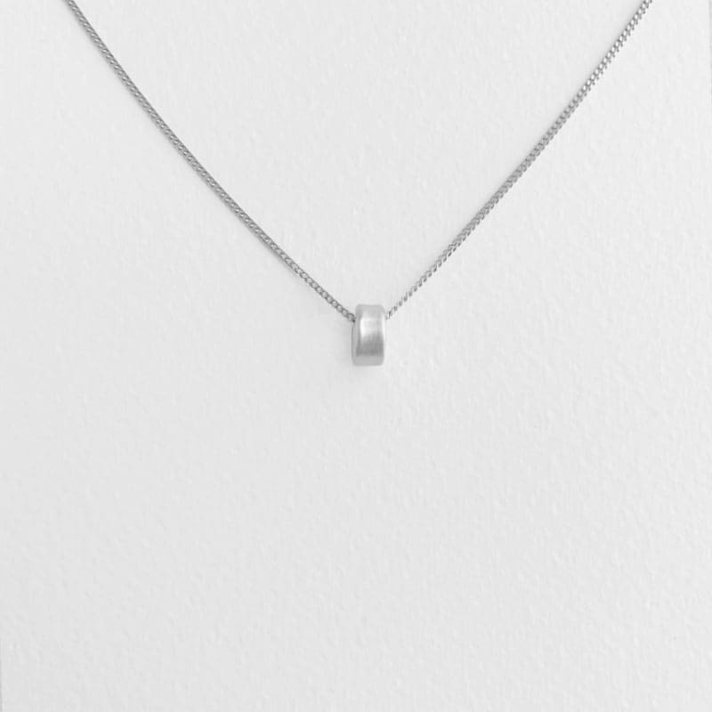 Bretagne-Xs-pendant-silver-22 Bretagne Little Circle Necklace Silver