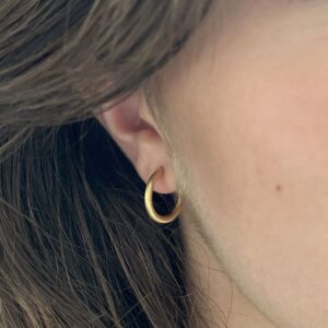 London M hoop Gold